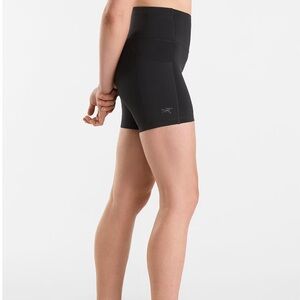 ARC’TERYX High Rise Shorts NWT